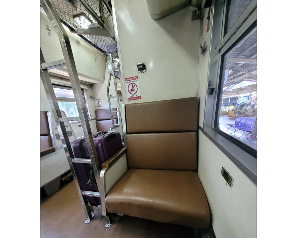 Train ride Bangkok to Prachuap