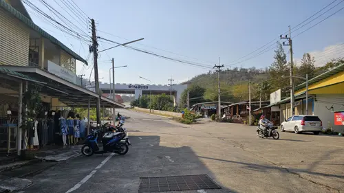 Quiet street with small shops in Dan Singkhon near the Myanmar border