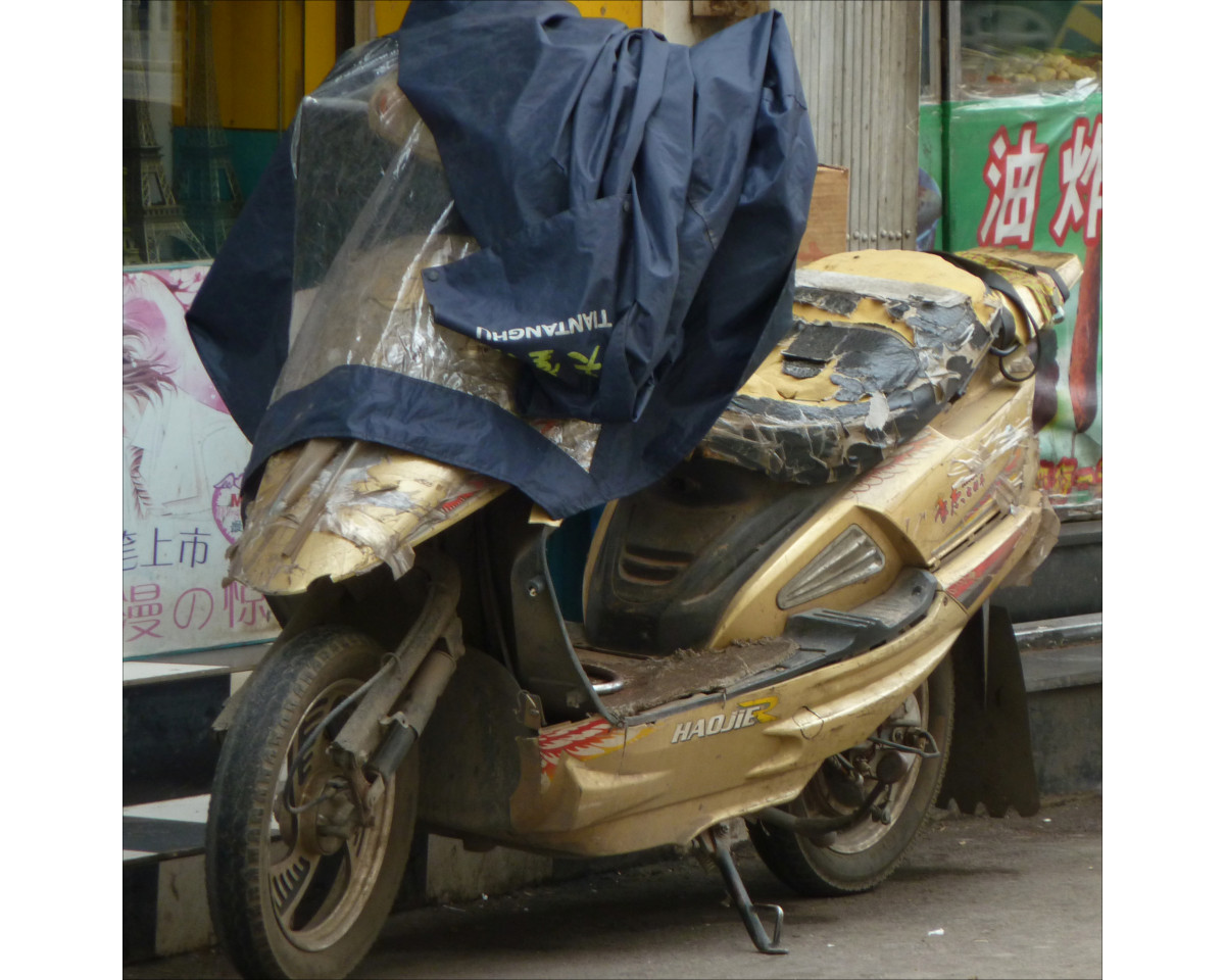 Kunming - scooter