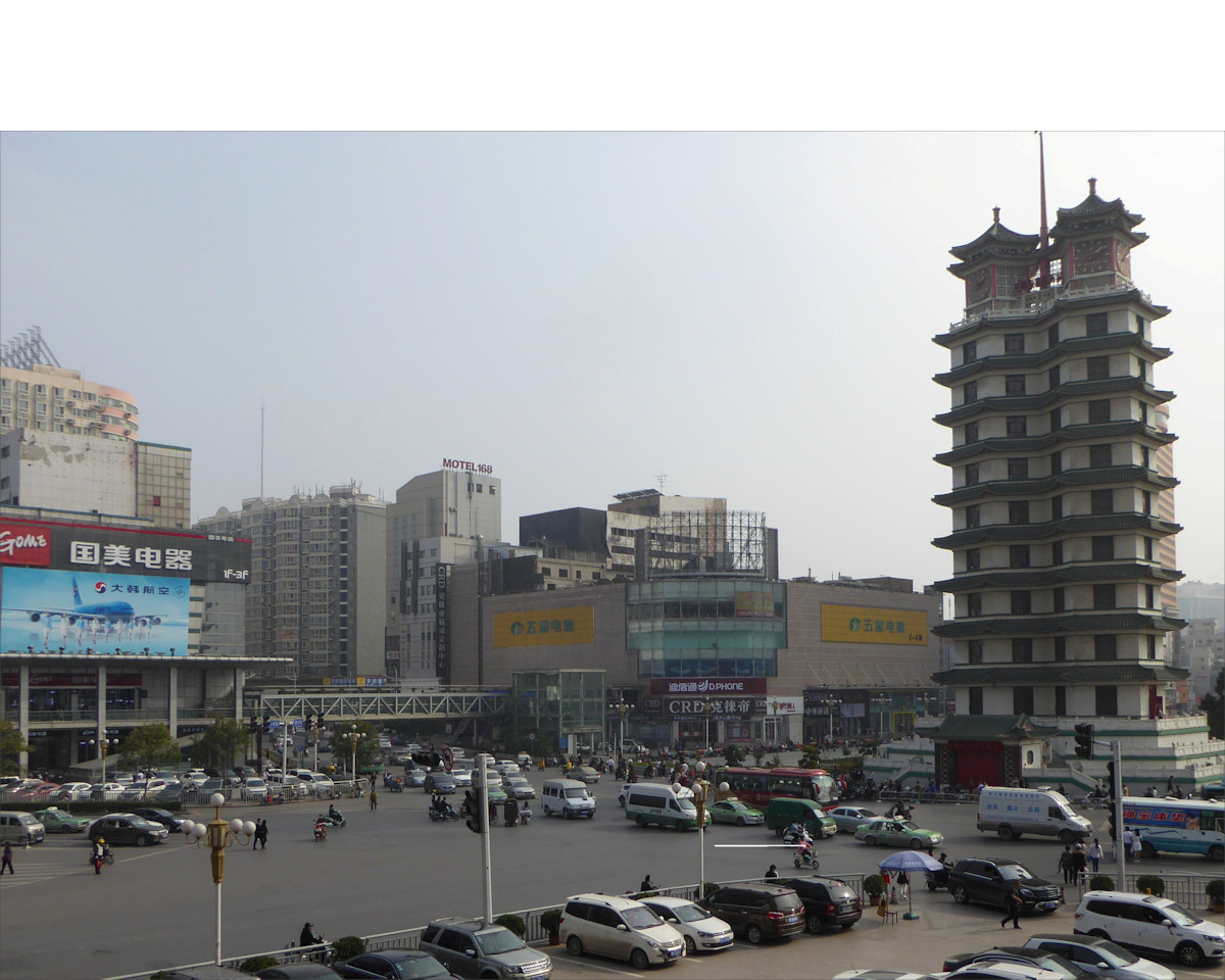 Zhengzhou, Erqi square and tower